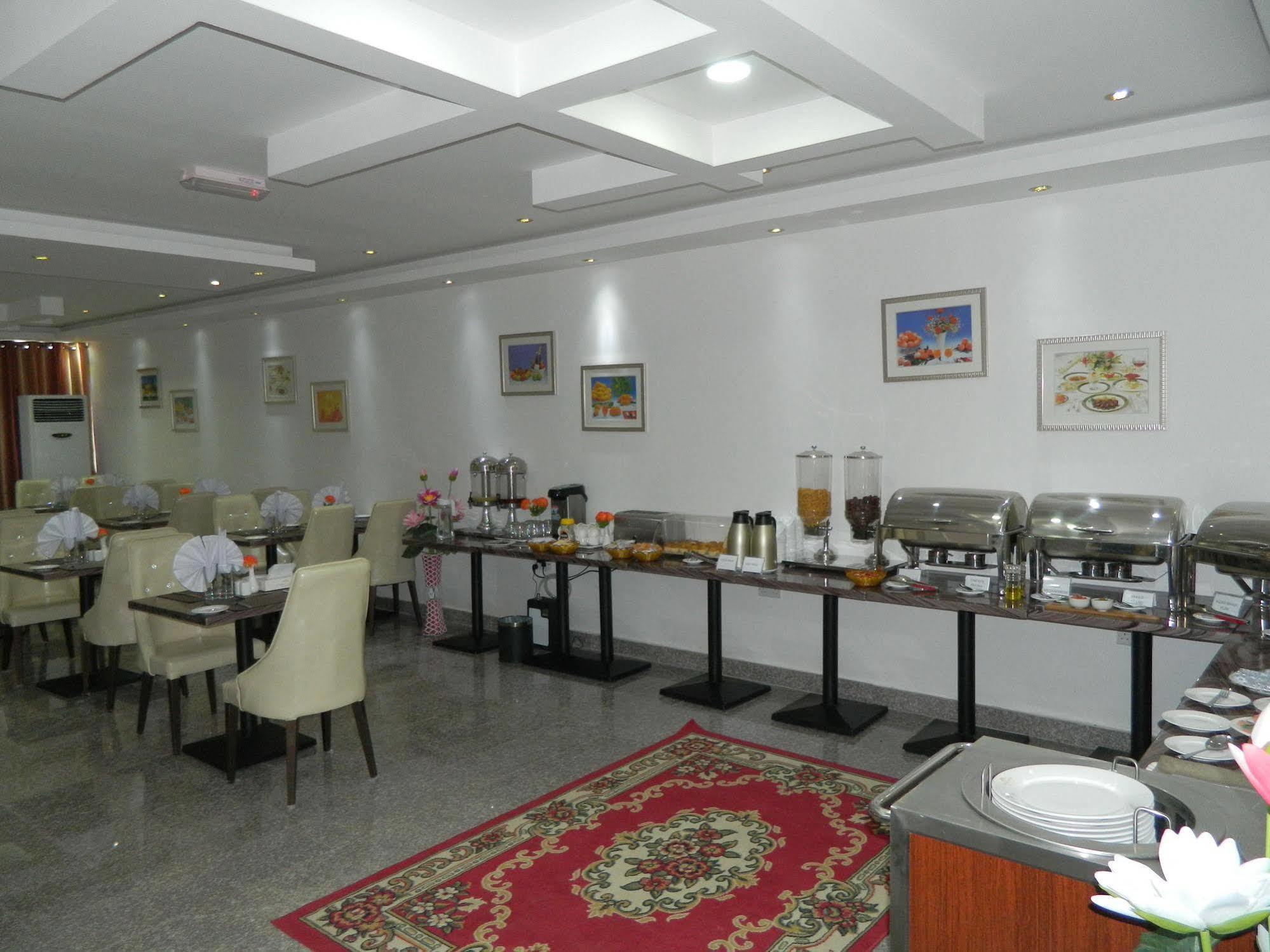 Wanasa Hotel Apartments Маскат Екстер'єр фото
